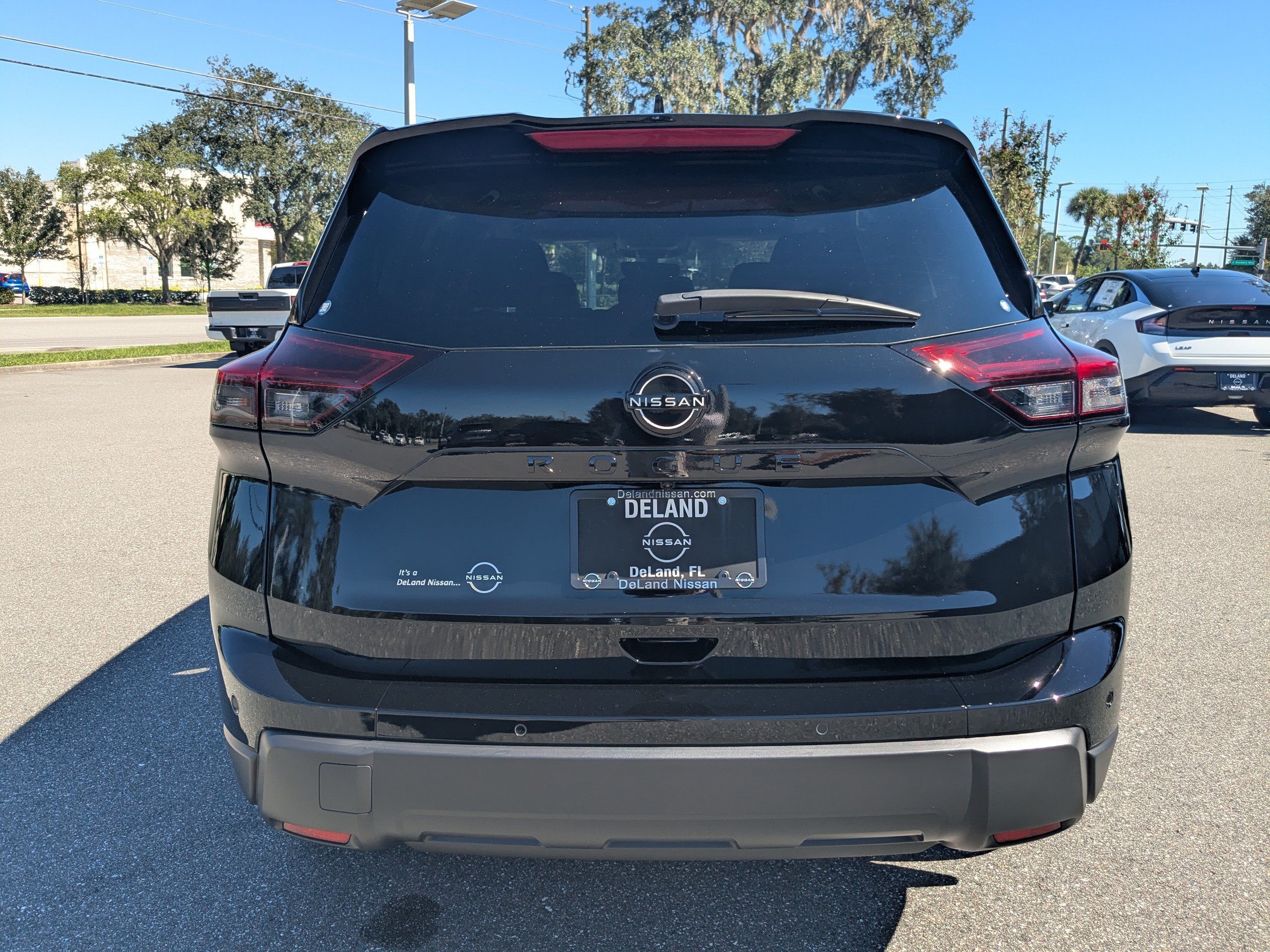 New 2026 Nissan Rogue Dark Armor FWD image 5