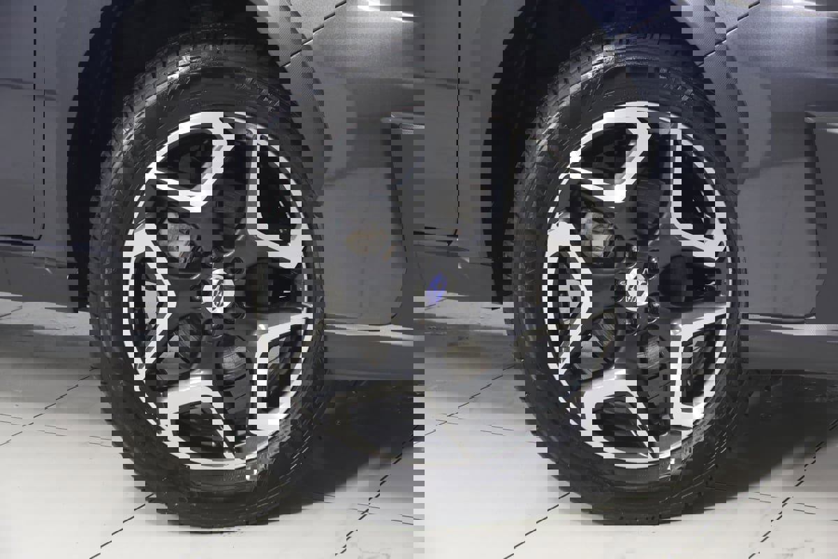 Used 2018 Subaru Crosstrek 2.0i Limited image 16