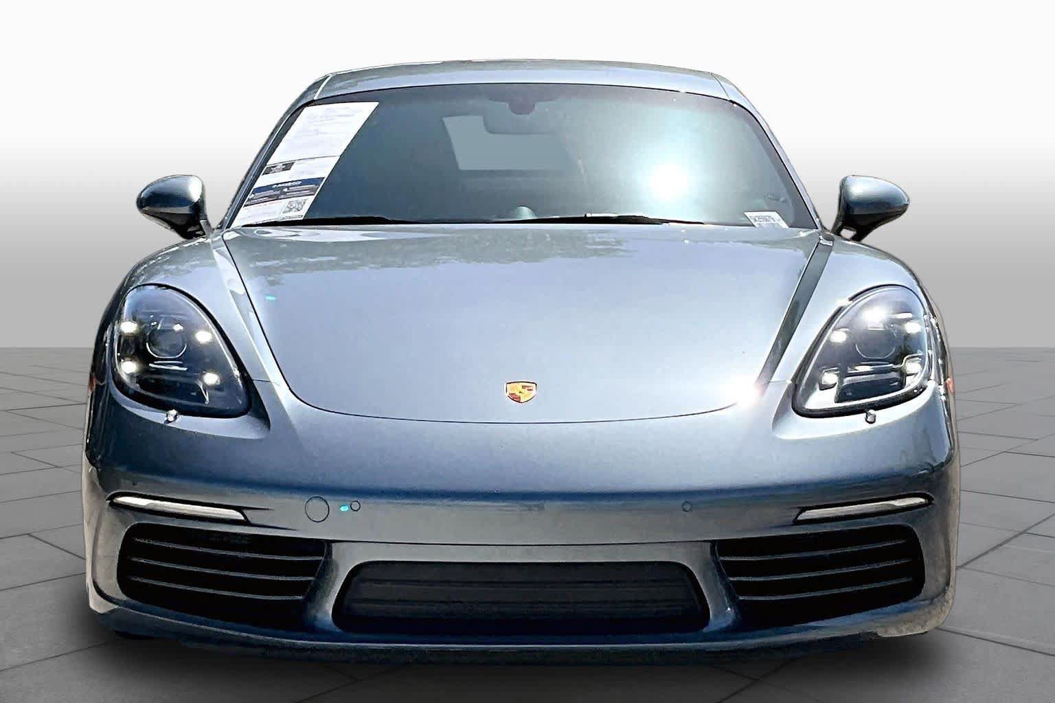 Used 2025 Porsche 718 Cayman RWD image 4