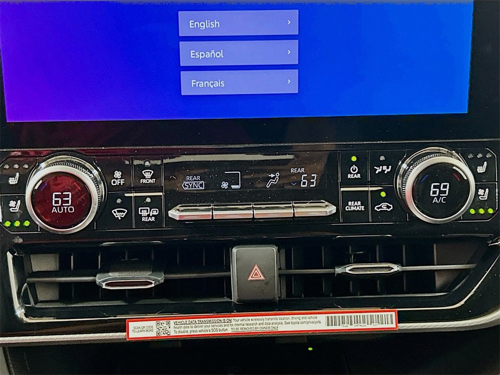 New 2025 Toyota Highlander Platinum image 13