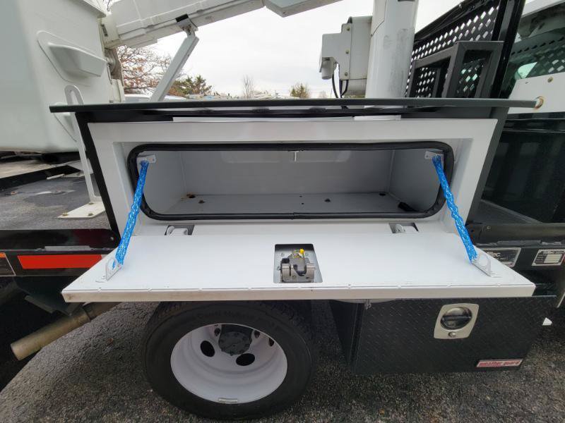 Used 2022 Ford F550 4x4 Regular Cab Super Duty image 31