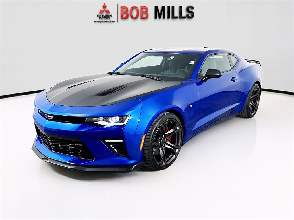 Used 2018 Chevrolet Camaro SS image 3