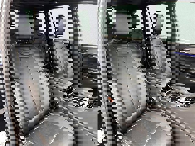 Used 2023 Jeep Grand Cherokee Overland w/ Adv Protech Group III image 16