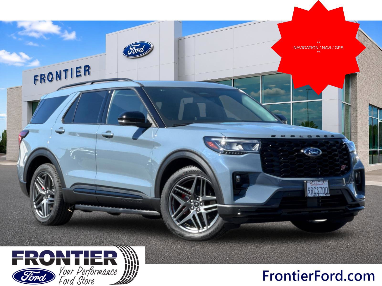 Used 2025 Ford Explorer ST AWD/4WD image 3