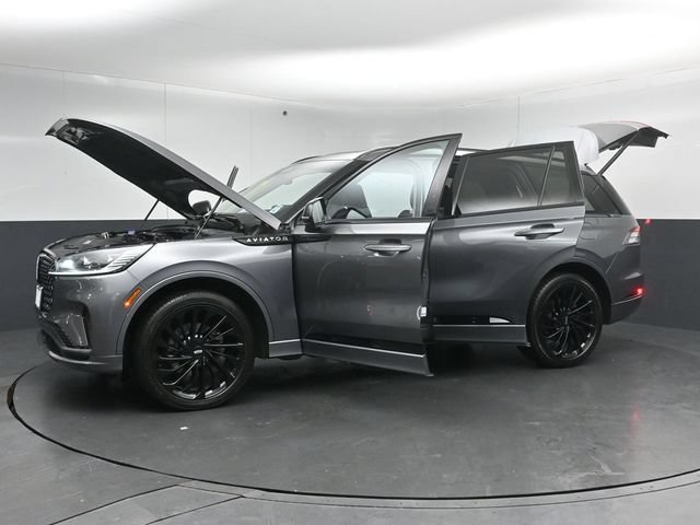 Certified 2025 Lincoln Aviator Reserve w/ Equipment Group 201A AWD/4WD image 55