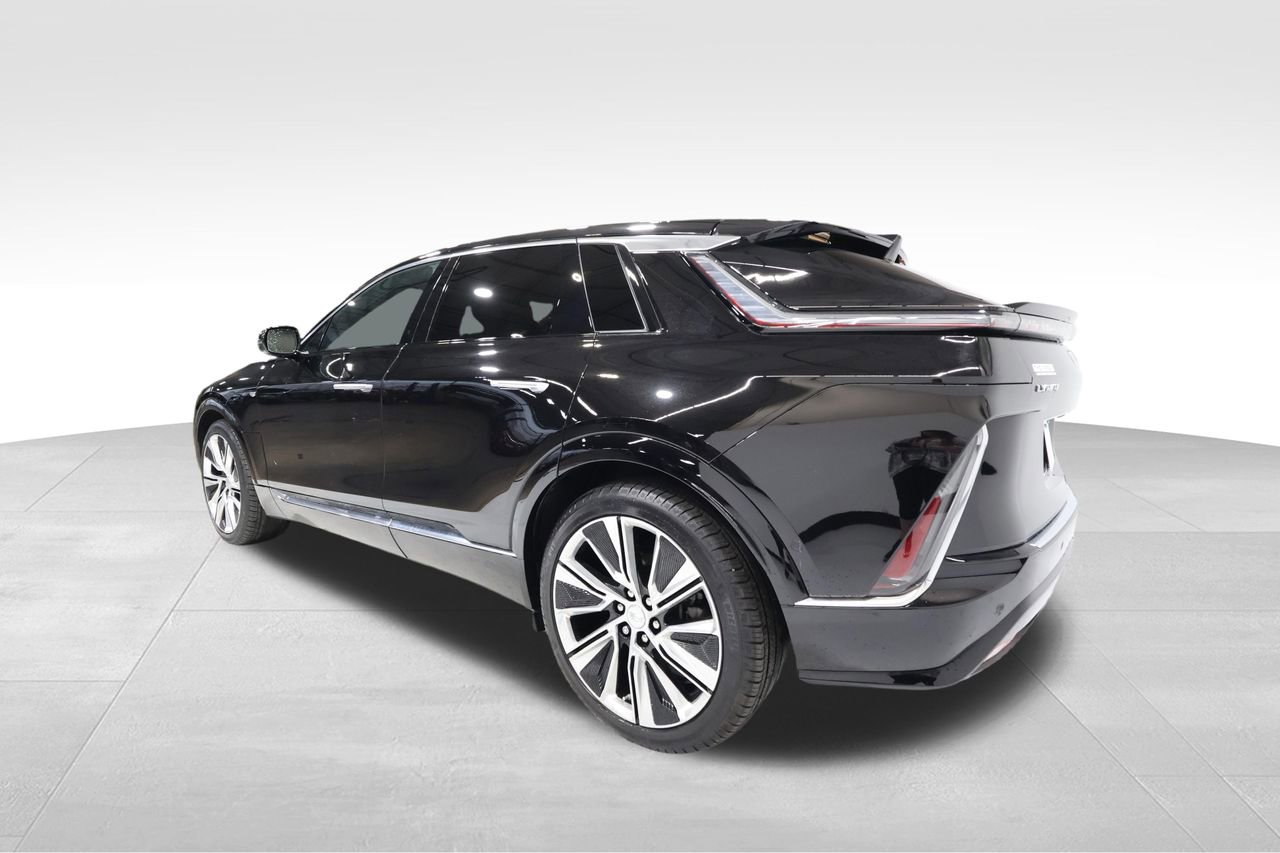 Certified 2024 Cadillac Lyriq Luxury w/ LPO, Floor Liner Package image 2