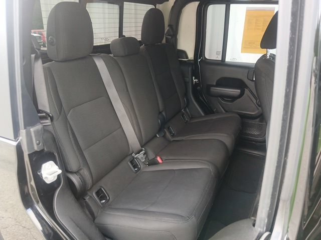 Used 2023 Jeep Gladiator Sport AWD/4WD image 19