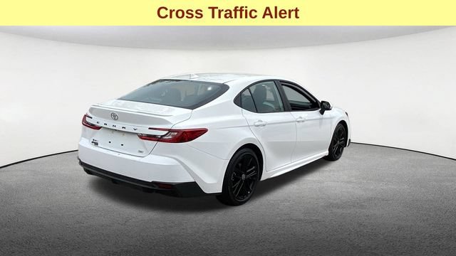 Used 2025 Toyota Camry SE FWD image 9
