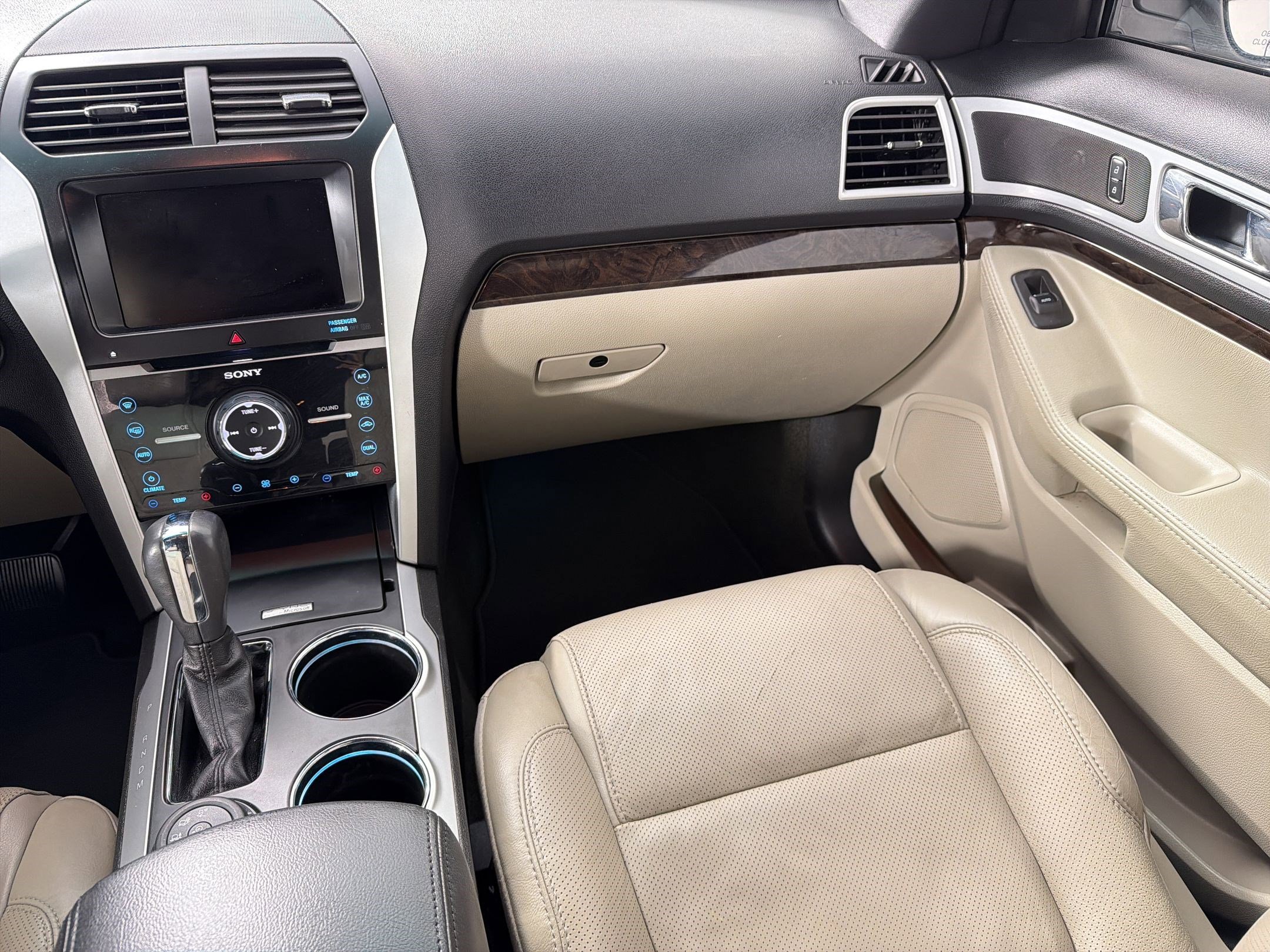 Used 2014 Ford Explorer Limited w/ Equipment Group 301A image 27