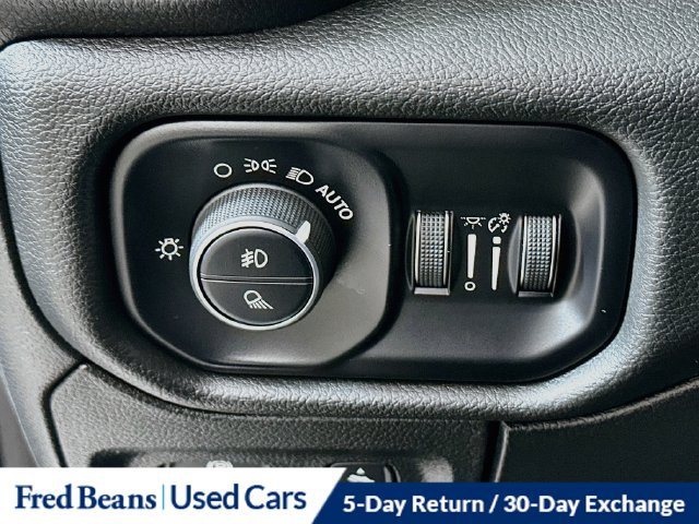 Used 2024 RAM 1500 Laramie AWD/4WD image 14