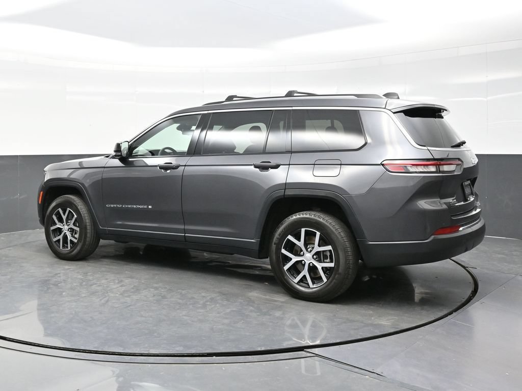 Used 2023 Jeep Grand Cherokee L Limited w/ Luxury Tech Group II AWD/4WD image 4