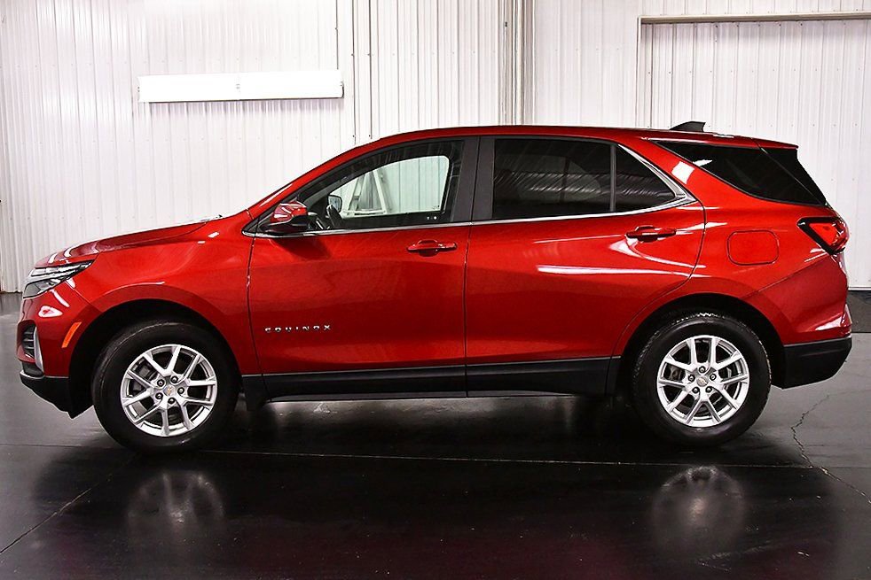 Used 2023 Chevrolet Equinox LT image 4