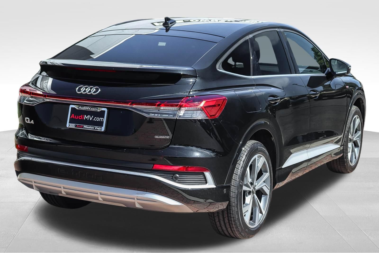 Certified 2023 Audi Q4 e-tron Premium Plus w/ Premium Plus AWD/4WD image 7