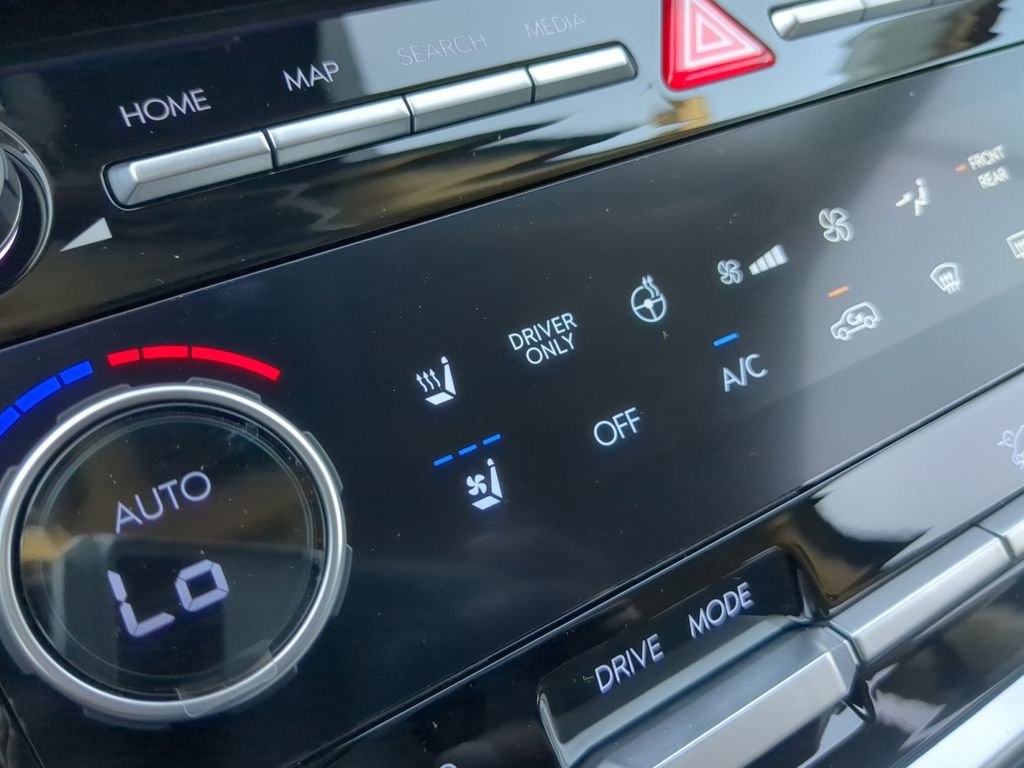 New 2025 Hyundai Santa Fe Limited image 8