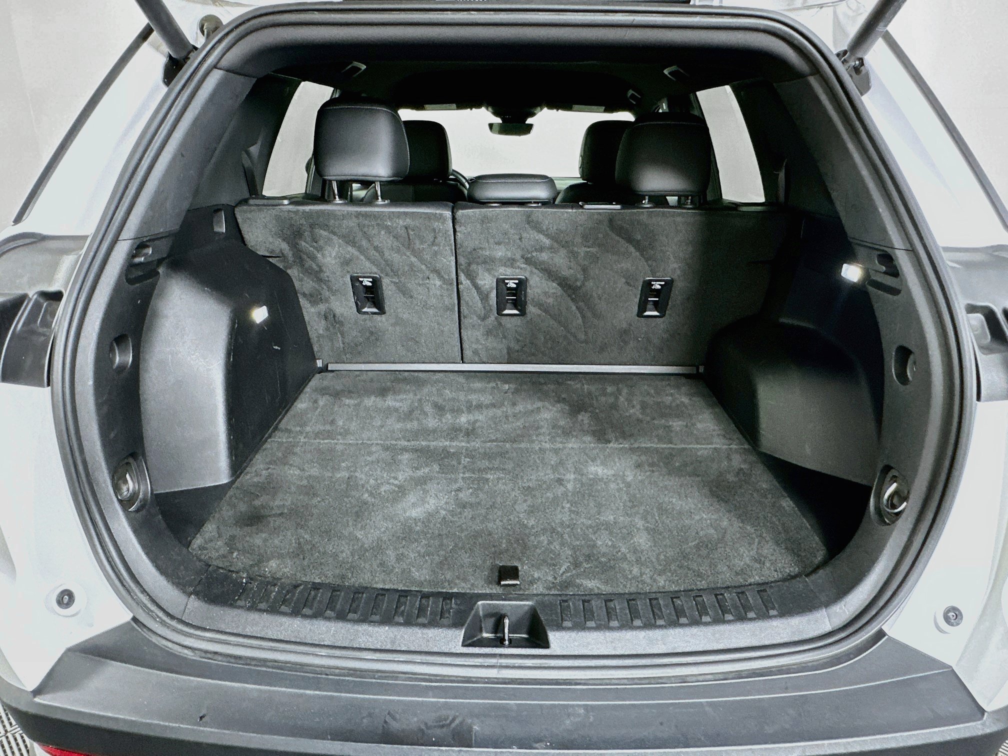 Used 2025 Chevrolet Equinox LT w/ Convenience Package II FWD image 30