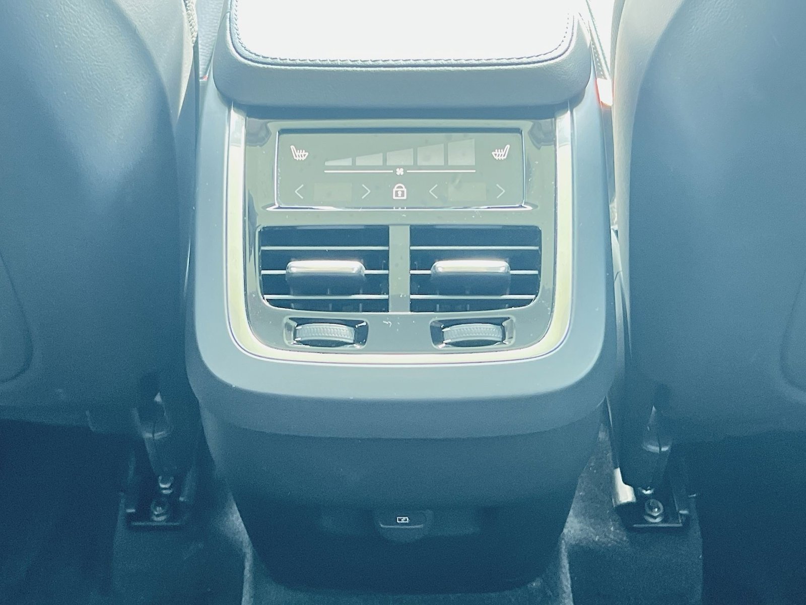 Certified 2023 Volvo XC90 B5 Plus w/ Protection Package Premier image 22