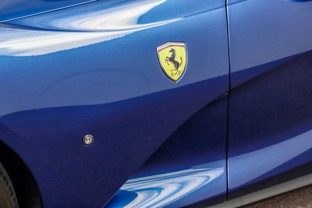 Used 2021 Ferrari 812 GTS RWD image 9