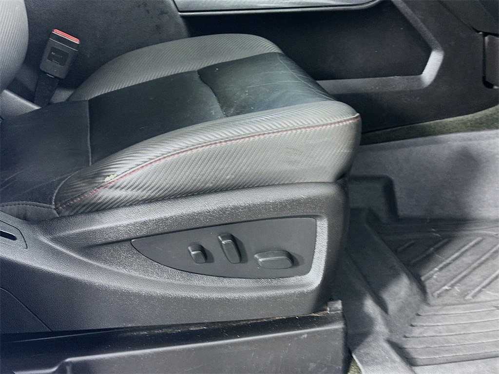 Used 2017 GMC Sierra 2500 SLT w/ All Terrain HD Package image 23