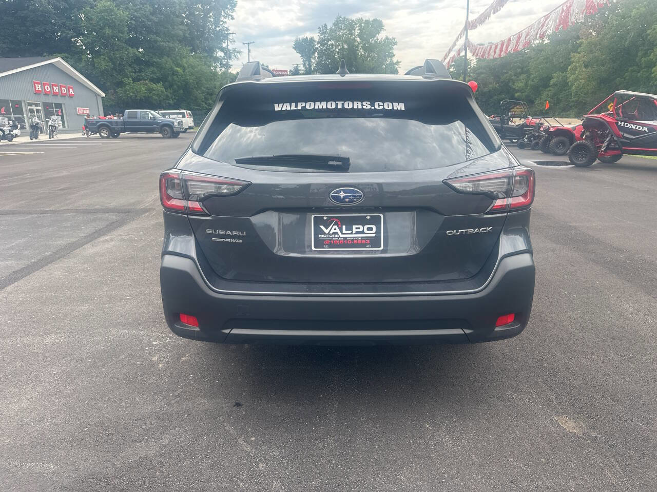 Used 2023 Subaru Outback Premium image 8