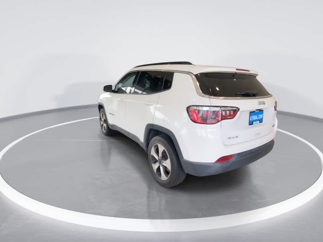 Used 2018 Jeep Compass Latitude w/ Popular Equipment Group AWD/4WD image 6
