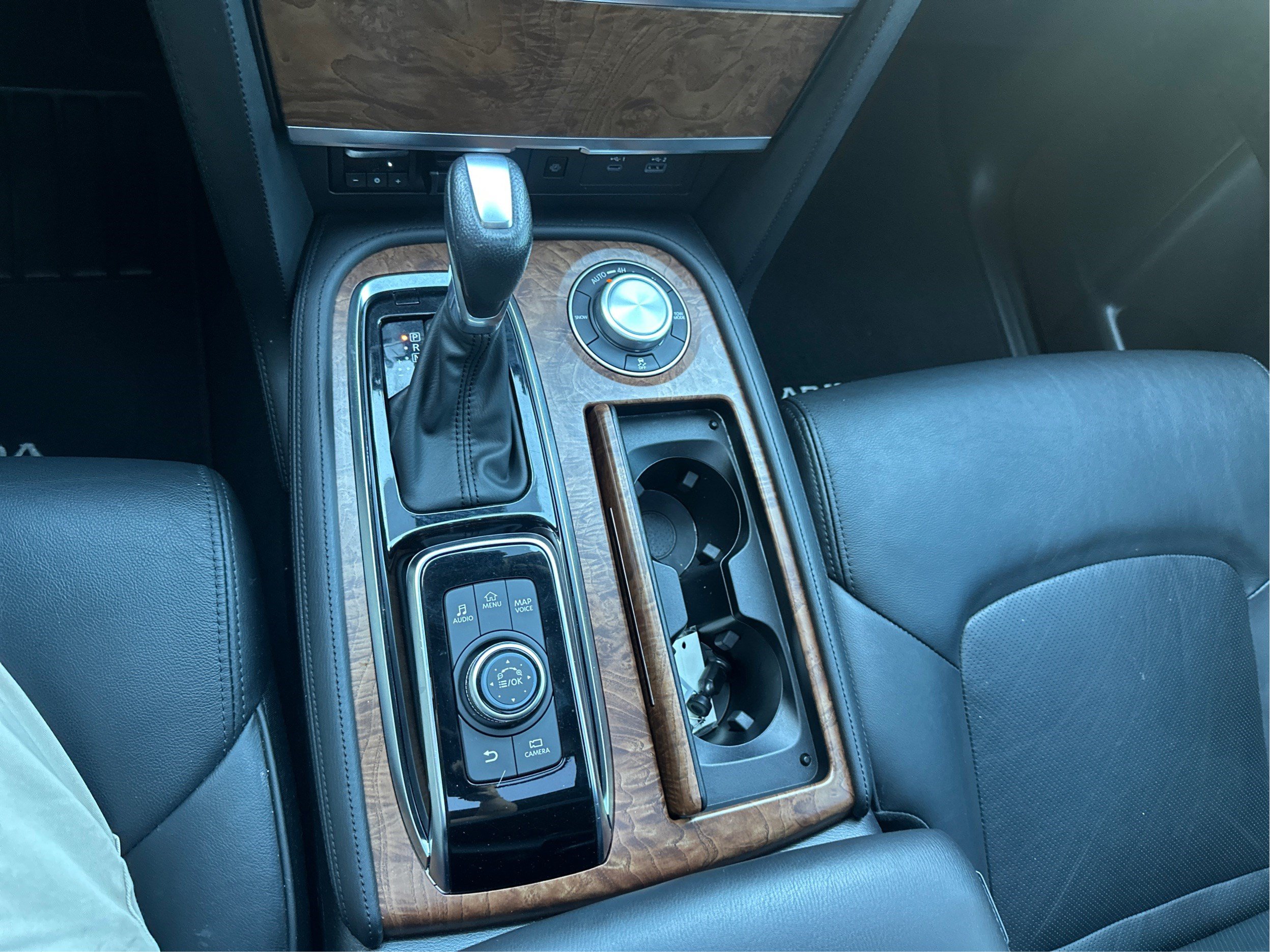 Used 2024 Nissan Armada SL AWD/4WD image 15