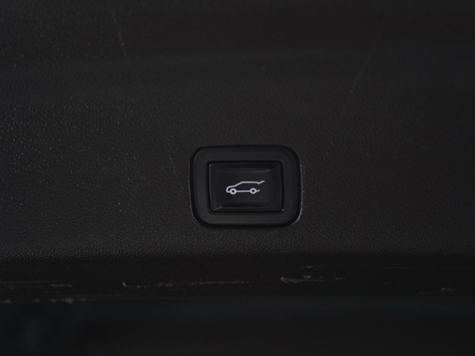 Used 2023 GMC Yukon SLT w/ SLT Premium Package AWD/4WD image 17