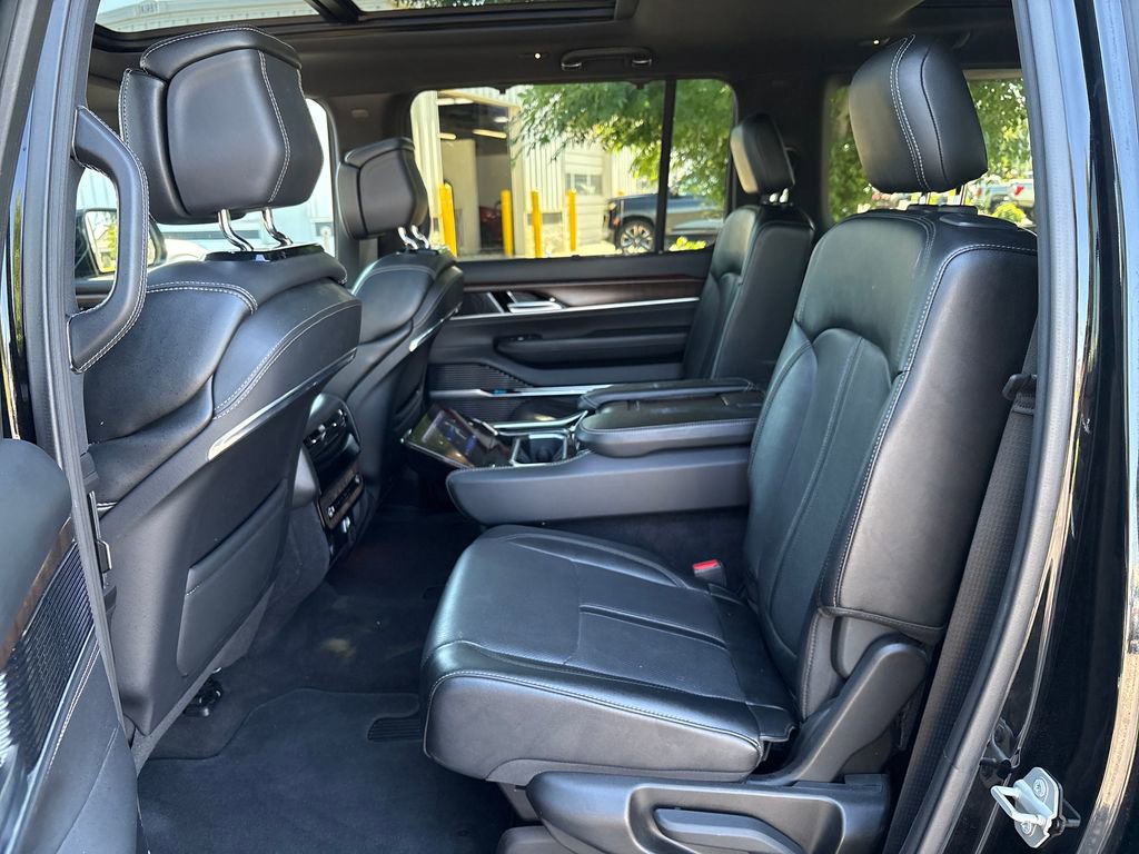 Used 2024 Jeep Grand Wagoneer L 4WD image 46
