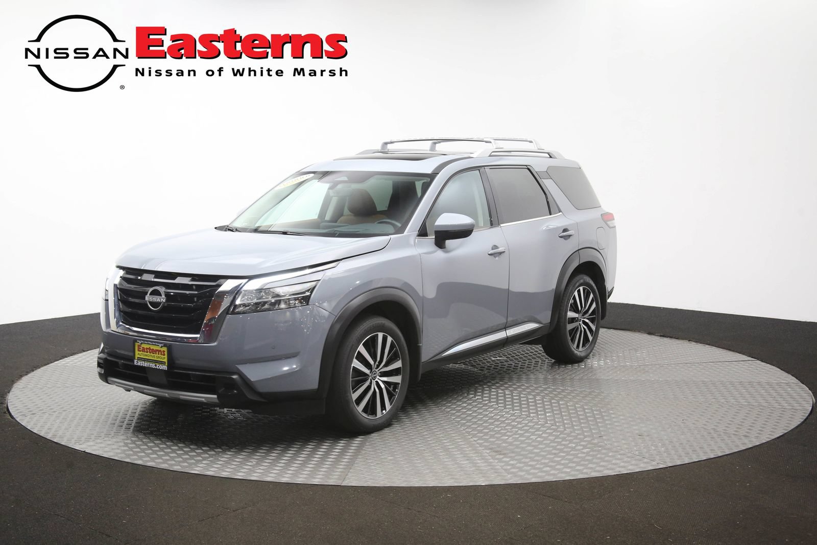 Used 2023 Nissan Pathfinder Platinum w/ Cargo Package AWD/4WD image 54