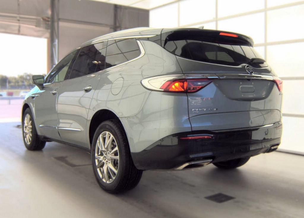 Used 2023 Buick Enclave Essence w/ Experience Buick Package AWD/4WD image 3