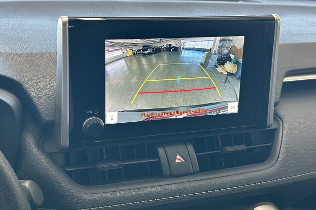Certified 2025 Toyota RAV4 LE AWD/4WD image 24