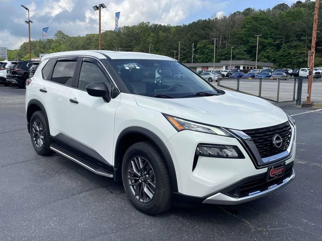 Used 2023 Nissan Rogue S AWD/4WD image 6