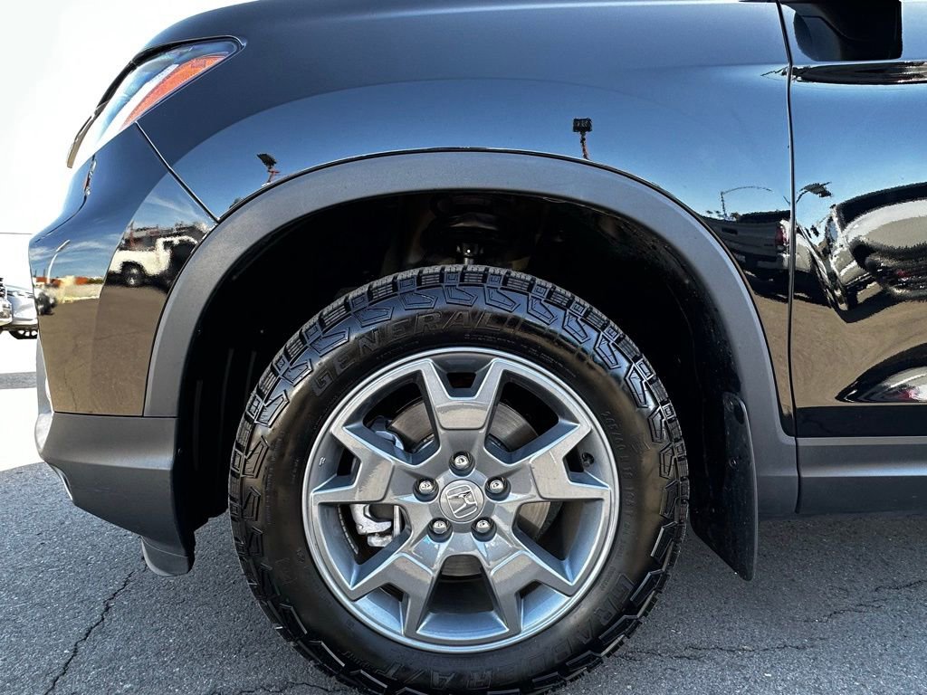 Used 2025 Honda Passport TrailSport image 7