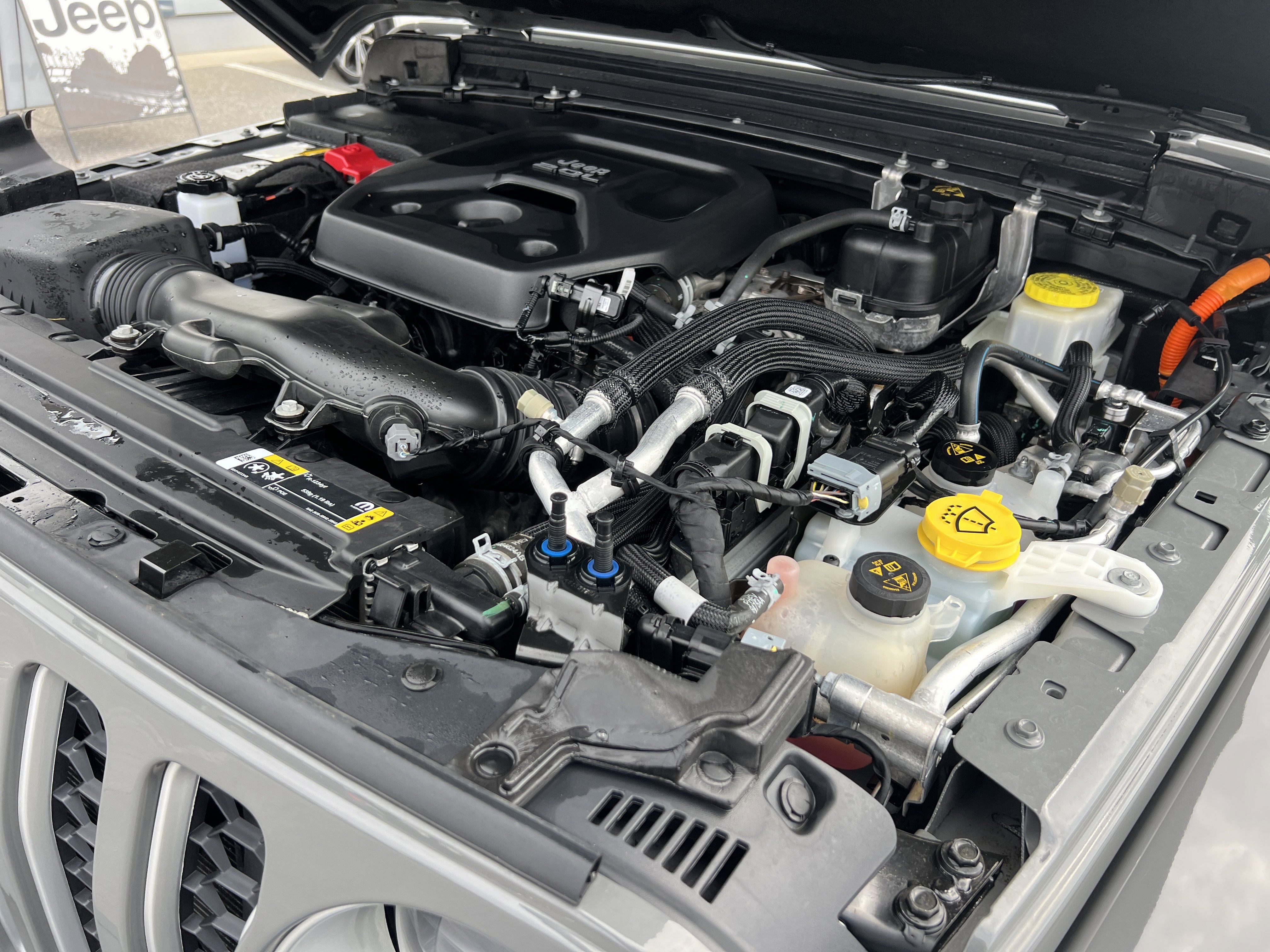 Used 2023 Jeep Wrangler Sahara w/ Cold Weather Group image 30