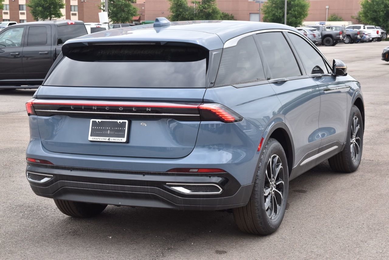 New 2026 Lincoln Nautilus Premier image 36