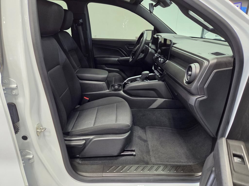 Used 2023 Chevrolet Colorado Trail Boss w/ Technology Package AWD/4WD image 19