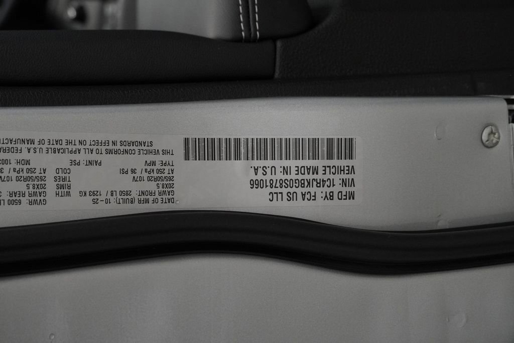 New 2025 Jeep Grand Cherokee L Limited image 41