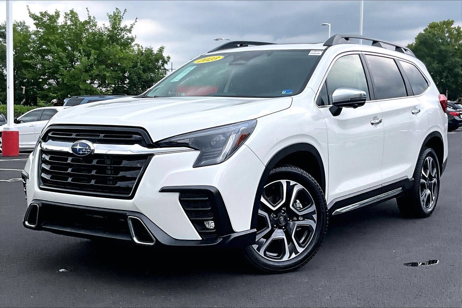 Used 2023 Subaru Ascent Touring AWD/4WD image 1