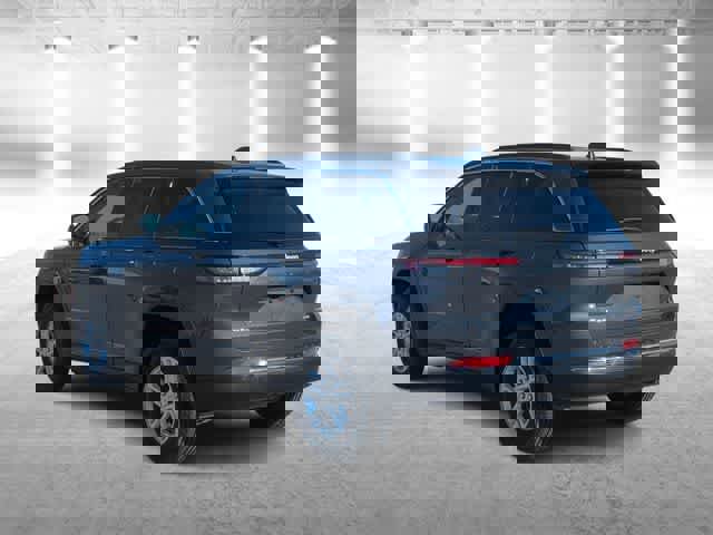 Used 2025 Jeep Grand Cherokee Laredo image 6