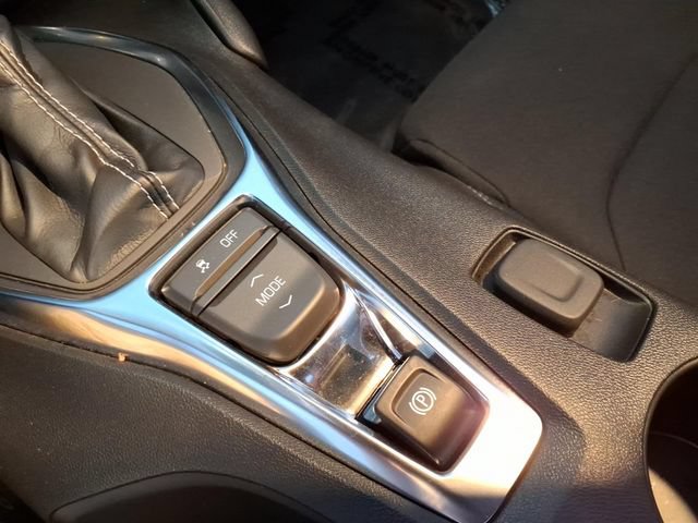 Used 2023 Chevrolet Camaro LT w/ Technology Package RWD image 29