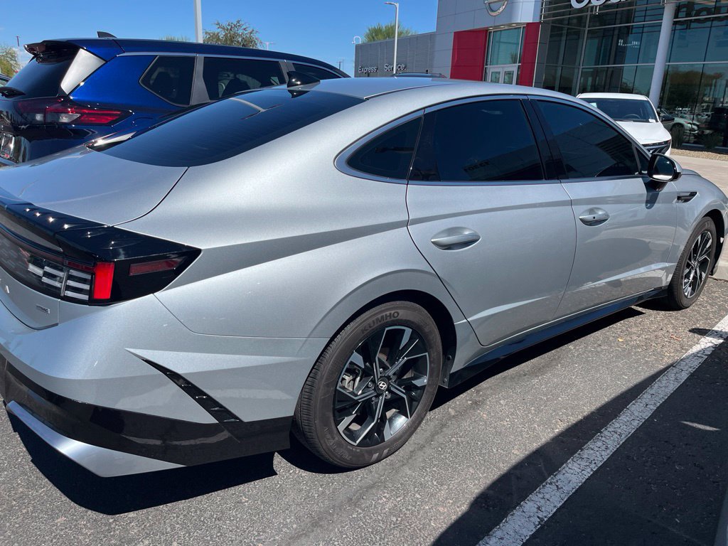 Used 2025 Hyundai Sonata SEL AWD/4WD image 4