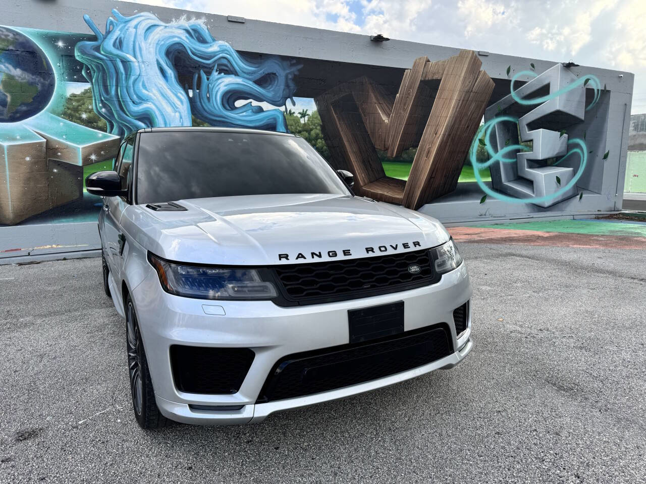 Used 2019 Land Rover Range Rover Sport HSE Dynamic AWD/4WD image 4