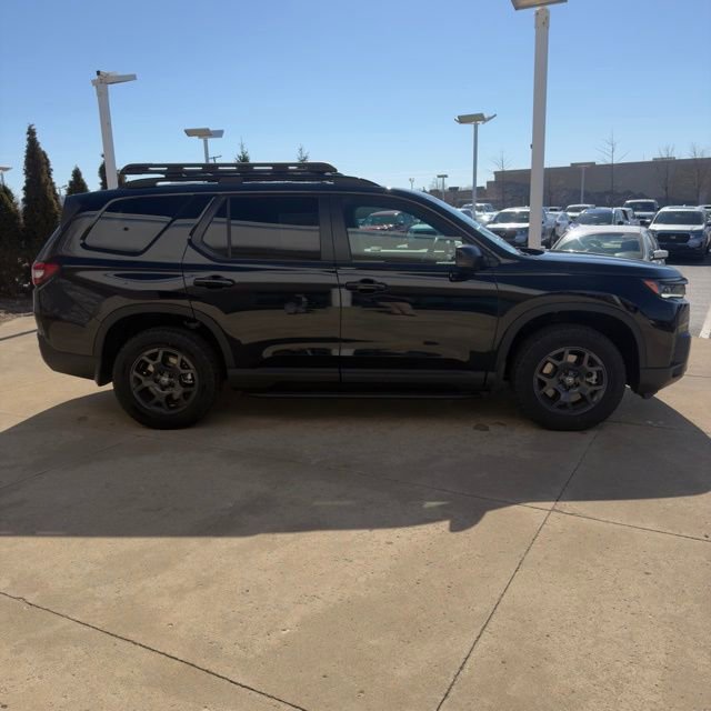 New 2026 Honda Pilot TrailSport image 6