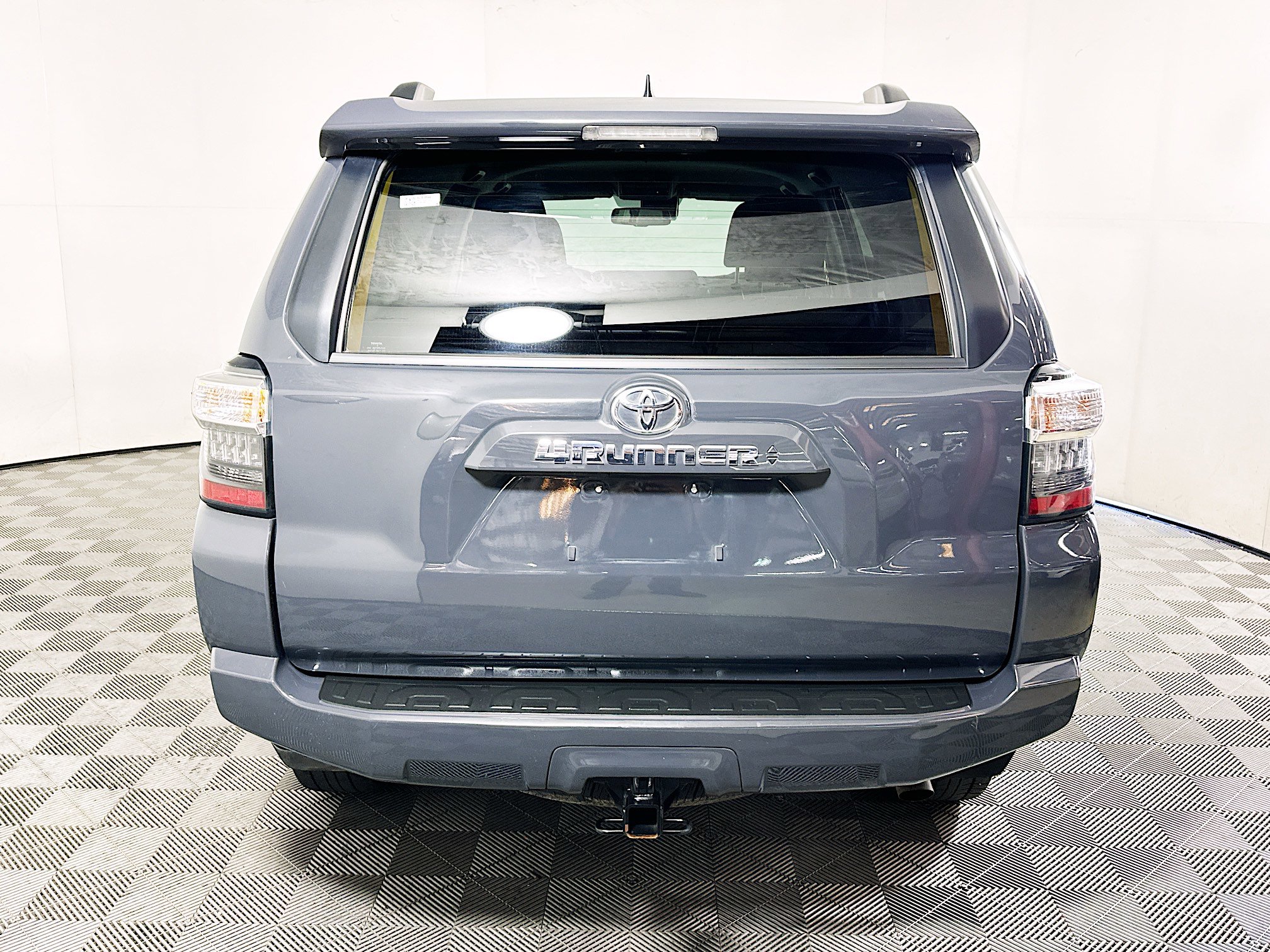 Used 2024 Toyota 4Runner SR5 AWD/4WD image 4