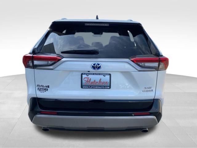 Used 2024 Toyota RAV4 XSE w/ Advanced Technology Package AWD/4WD image 3