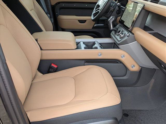 New 2026 Land Rover Defender 130 V8 AWD/4WD image 18