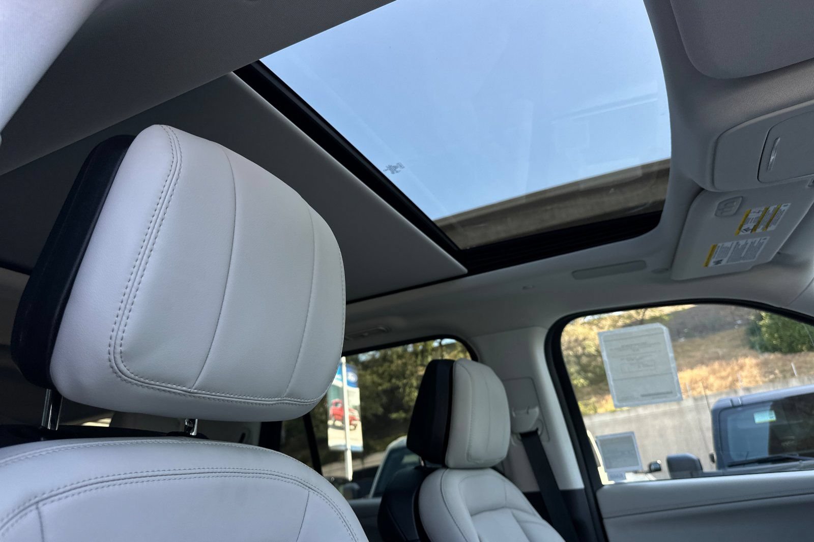 New 2026 Lincoln Navigator Reserve AWD/4WD image 17