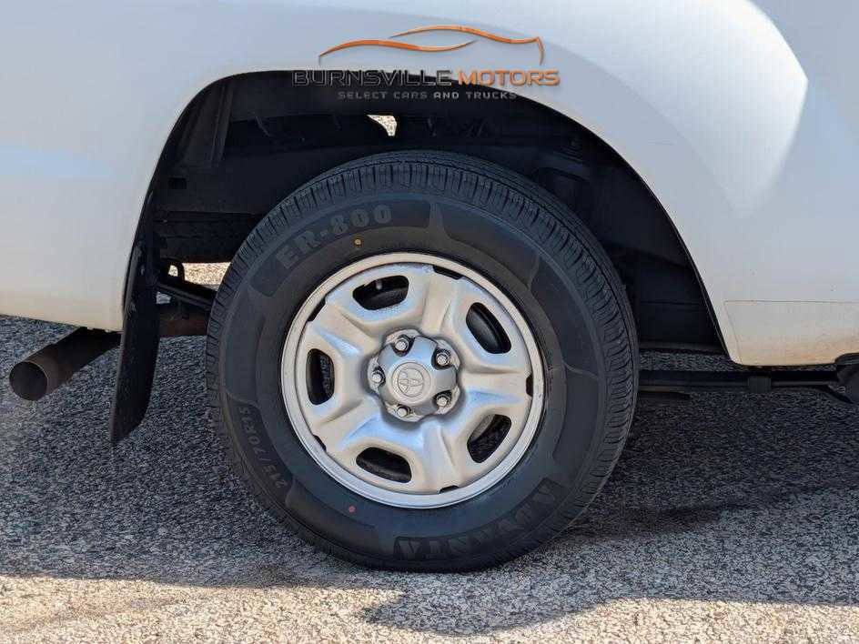 Used 2014 Toyota Tacoma 2WD Regular Cab image 8
