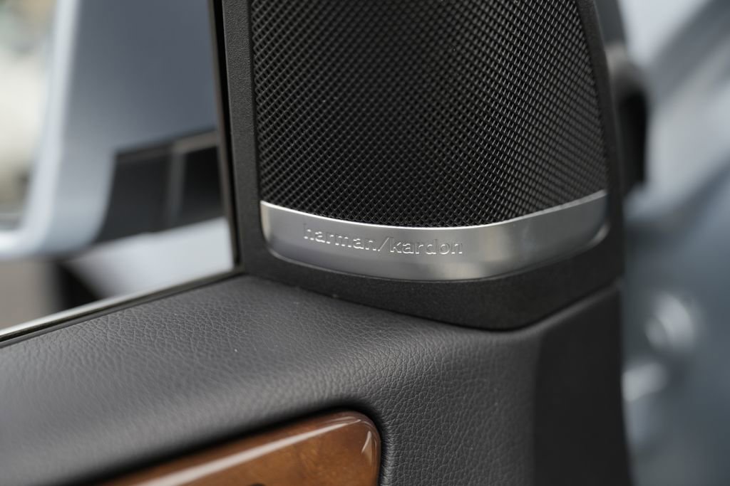 Used 2017 Mercedes-Benz GLS 450 4MATIC image 25