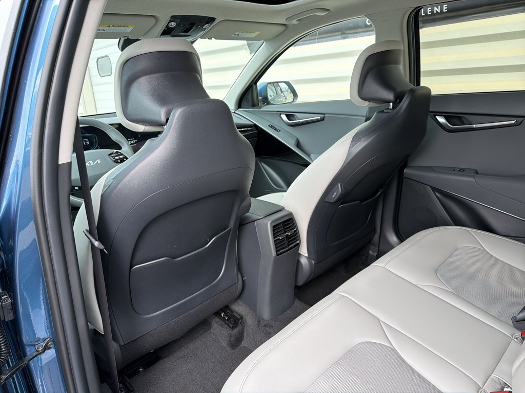 New 2026 Kia Niro EX FWD image 13