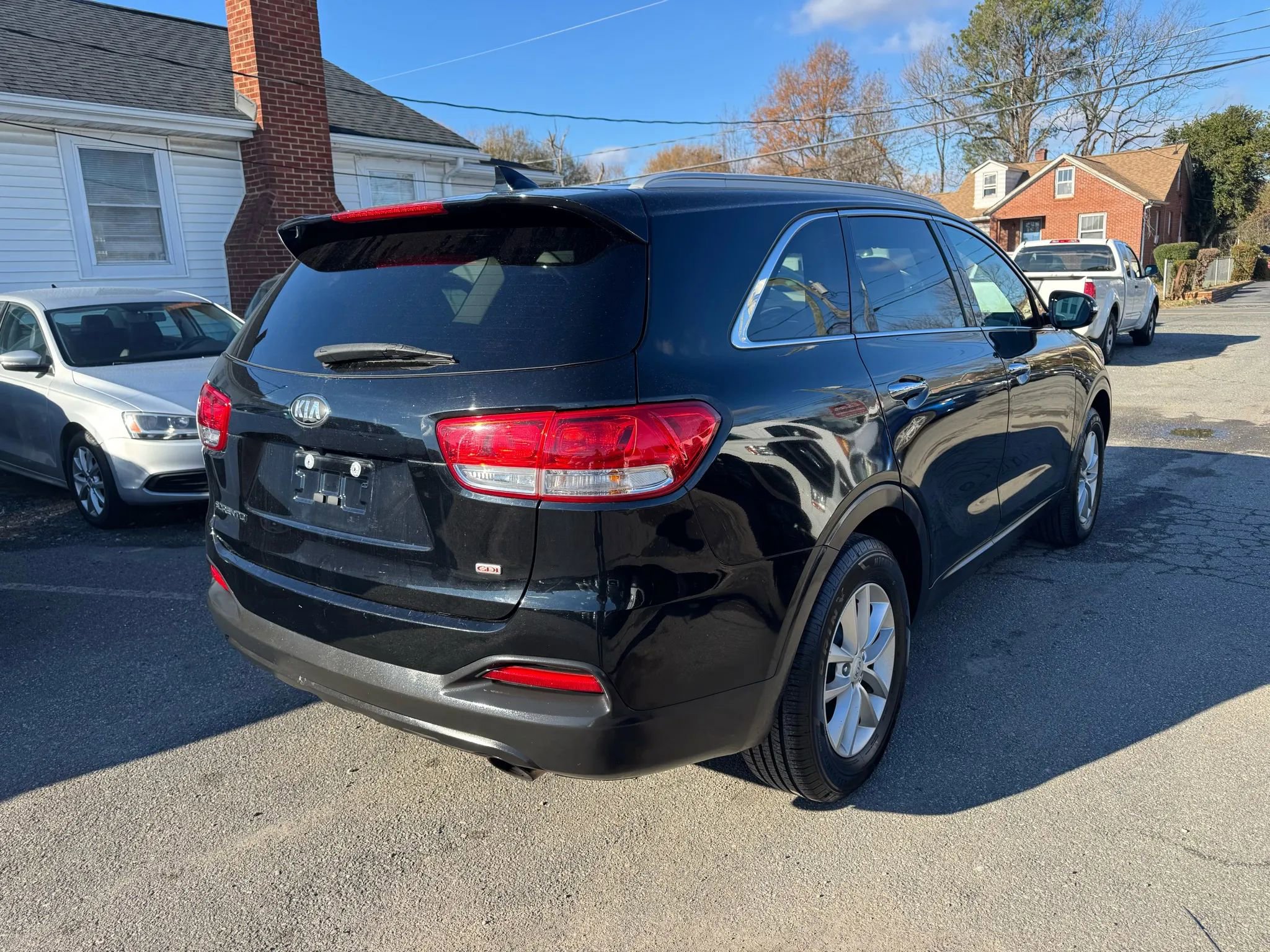 Used 2018 Kia Sorento LX Sport Utility 4D image 7